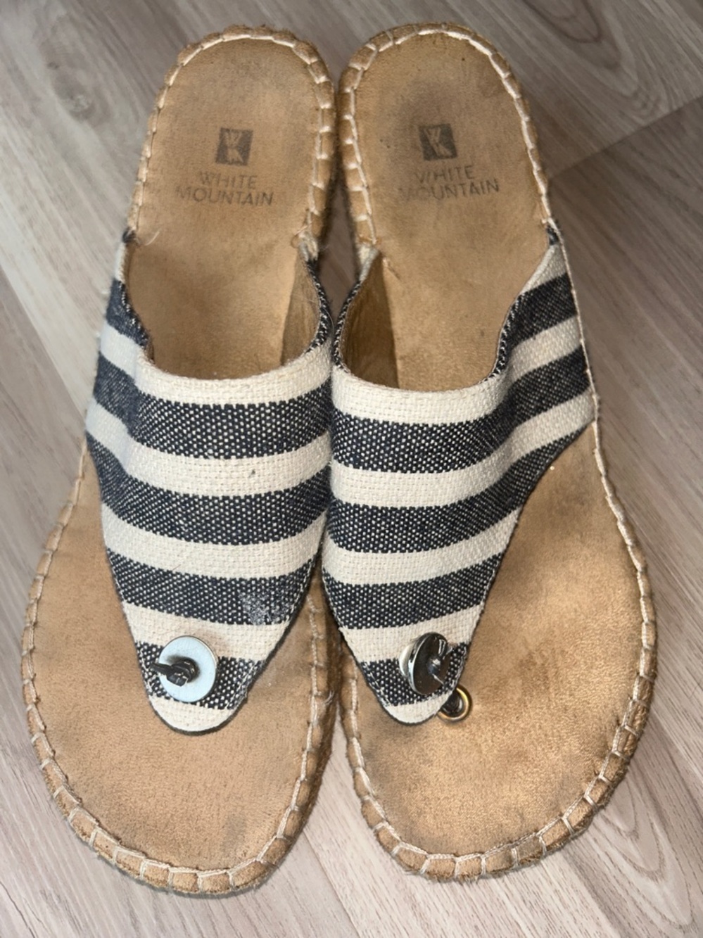 White Mountain Beachball Stripe Thong Wedge 9 Blue White Sandals Casual Nautical